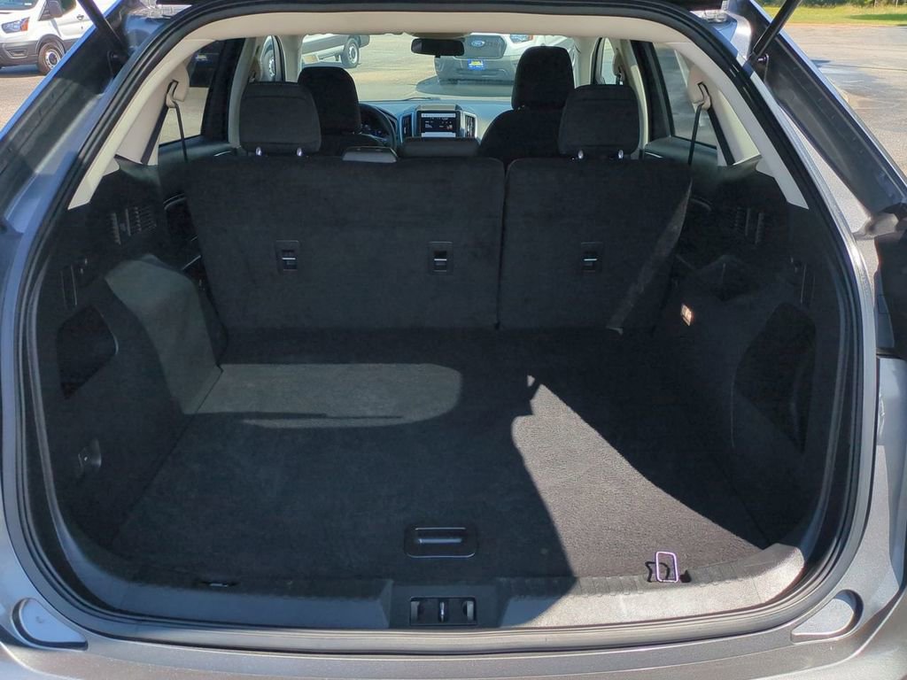 Certified 2024 Ford Edge SE image 13