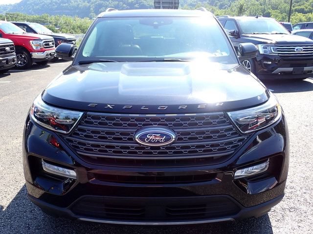 Certified 2024 Ford Explorer XLT w/ Equipment Group 202A AWD/4WD image 9