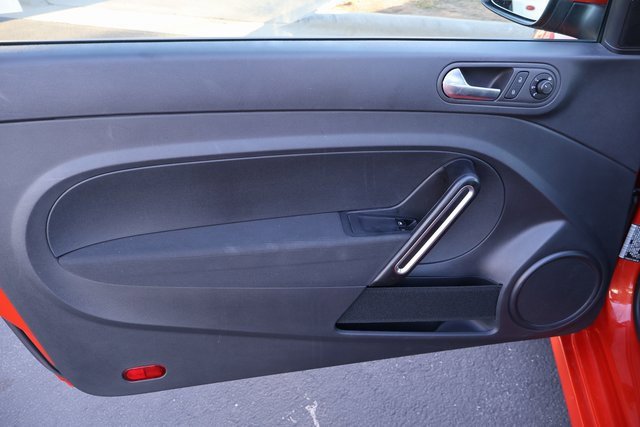 Used 2019 Volkswagen Beetle 2.0T S image 20