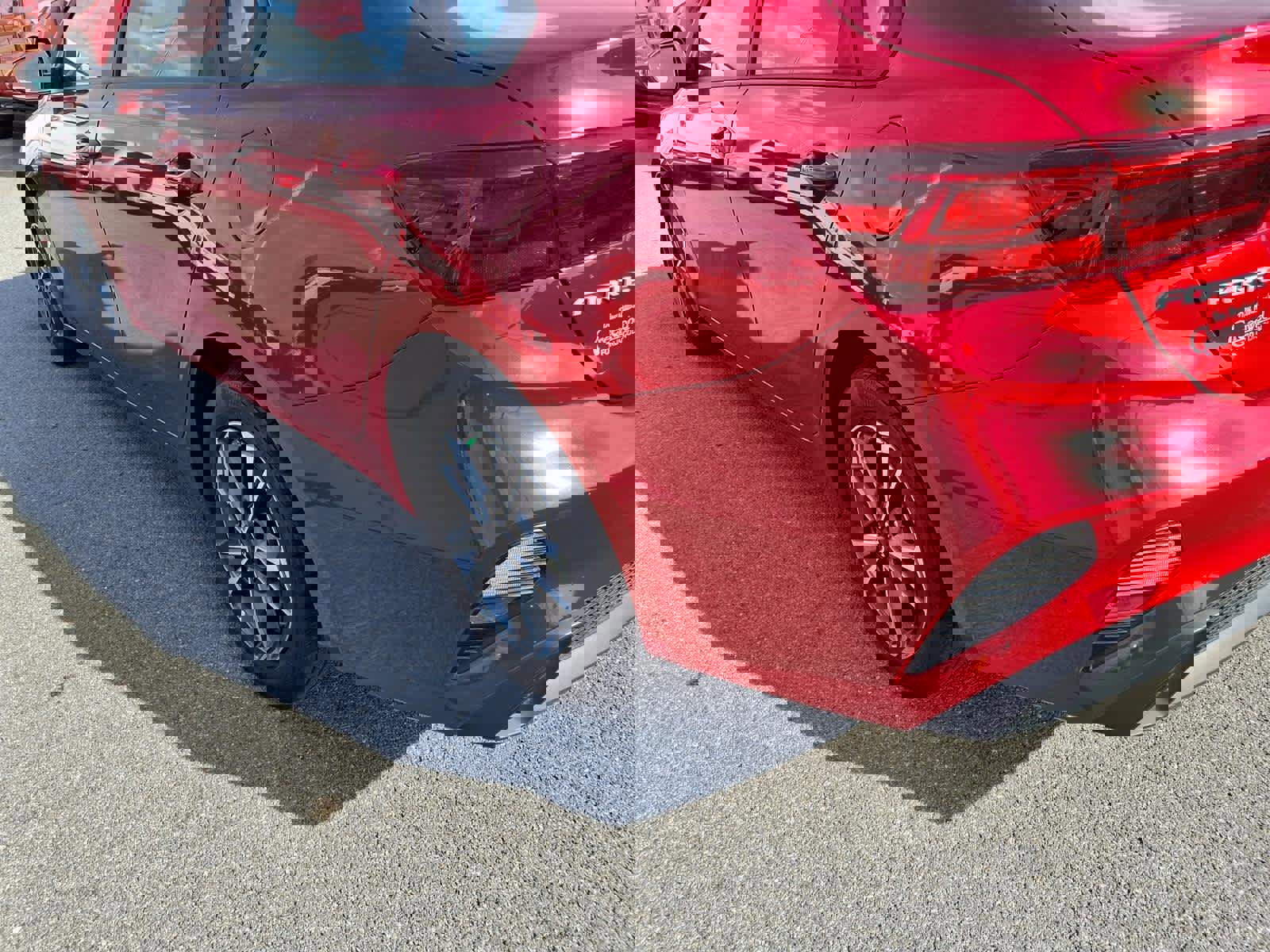 Used 2024 Kia Forte LXS w/ LXS Technology Package image 3