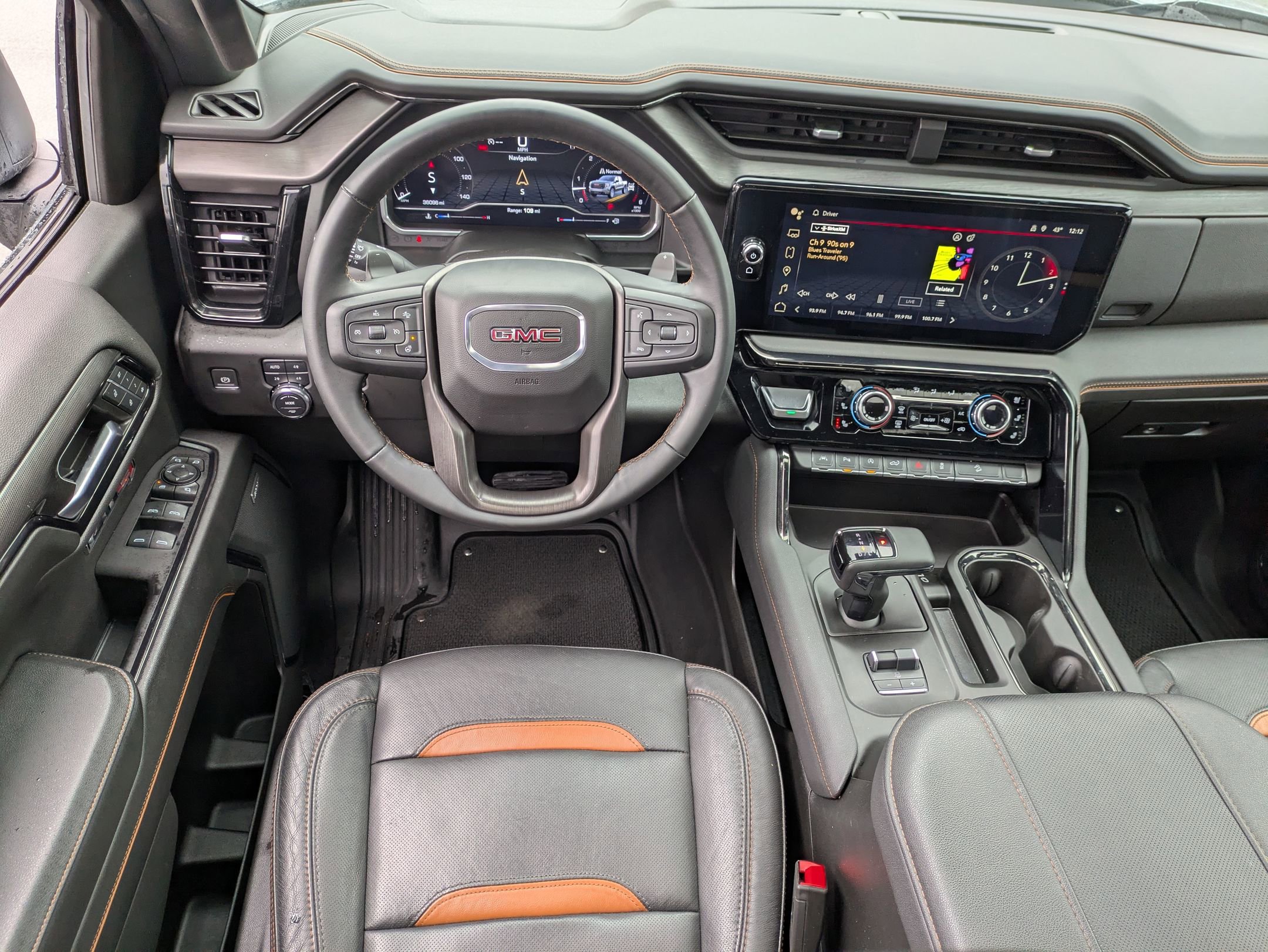 Used 2024 GMC Sierra 1500 AT4 w/ Technology Package image 32