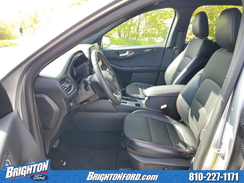 Certified 2024 Ford Escape ST-Line w/ Tech Pack #1 AWD/4WD image 10
