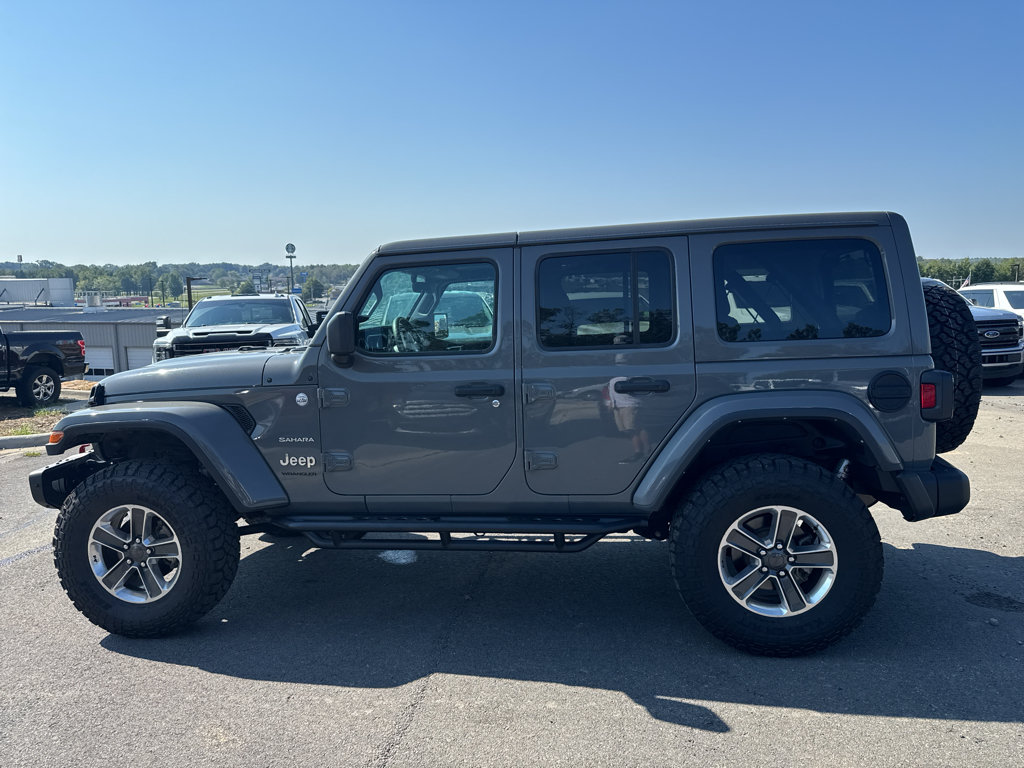 Used 2023 Jeep Wrangler Unlimited Sahara AWD/4WD image 8