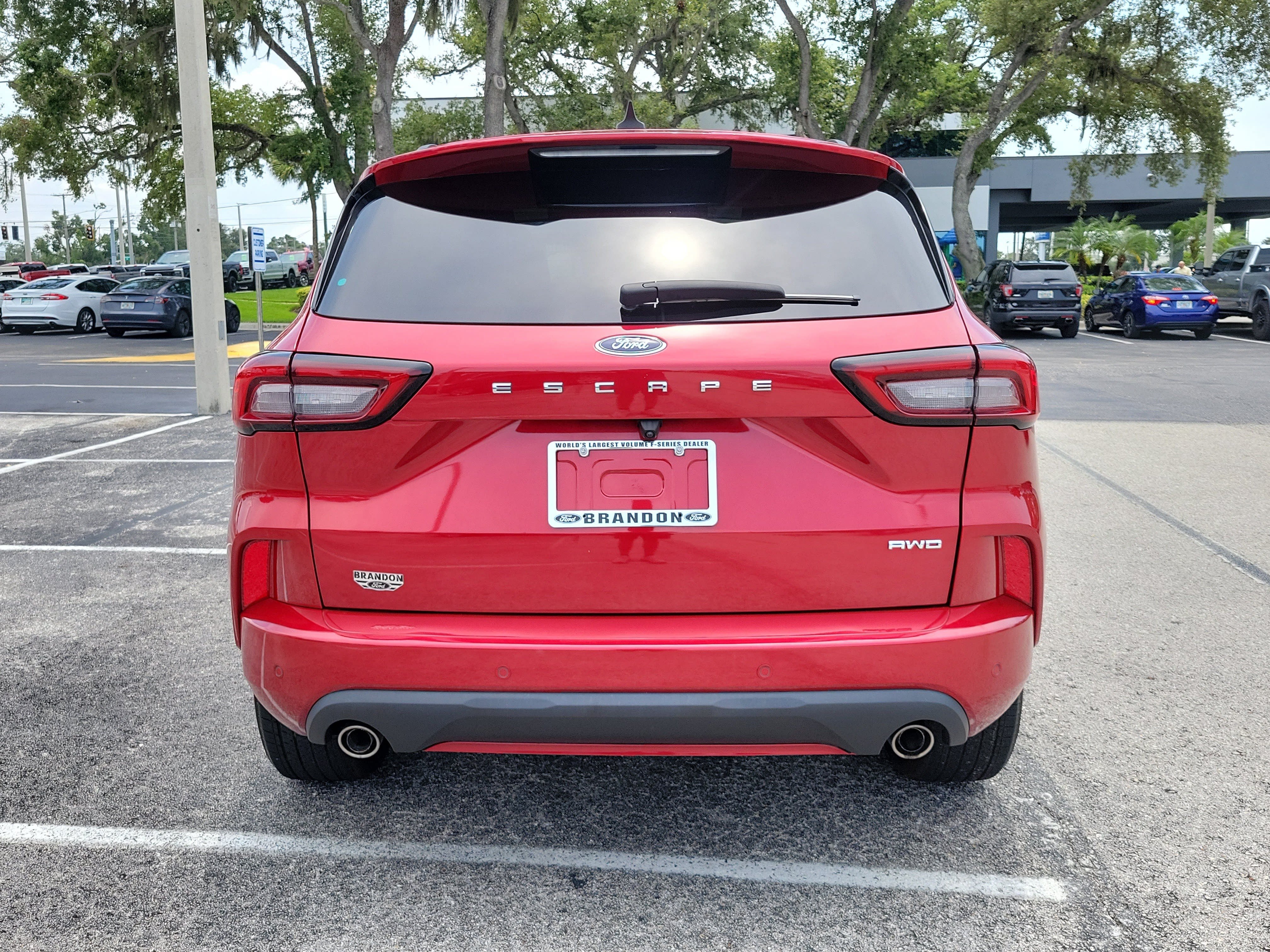 Certified 2023 Ford Escape ST-Line Elite AWD/4WD image 8