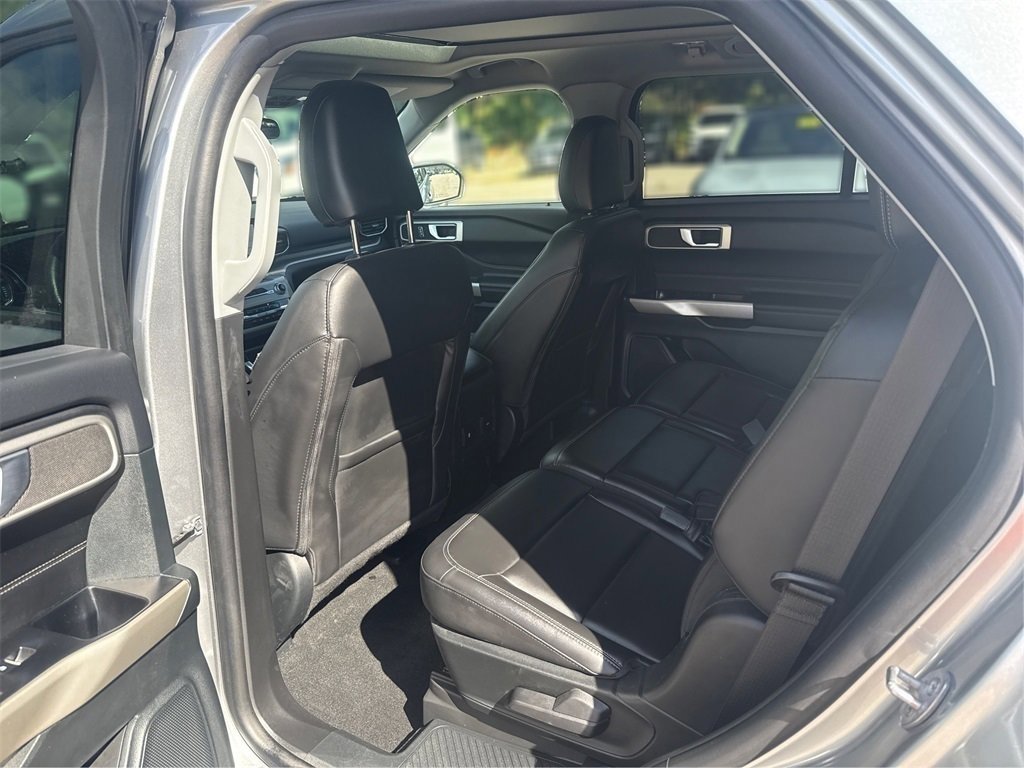 Certified 2023 Ford Explorer XLT w/ Equipment Group 202A image 10