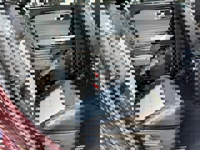 Certified 2022 Ford Explorer XLT w/ Equipment Group 202A image 18