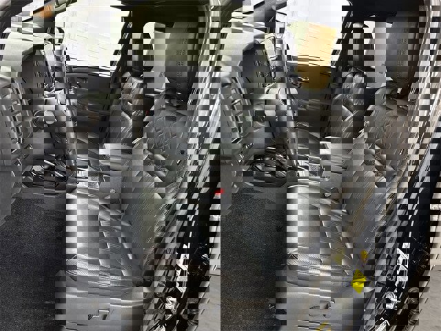 Used 2022 Nissan Frontier PRO-4X w/ Pro-4X Premium Package image 3