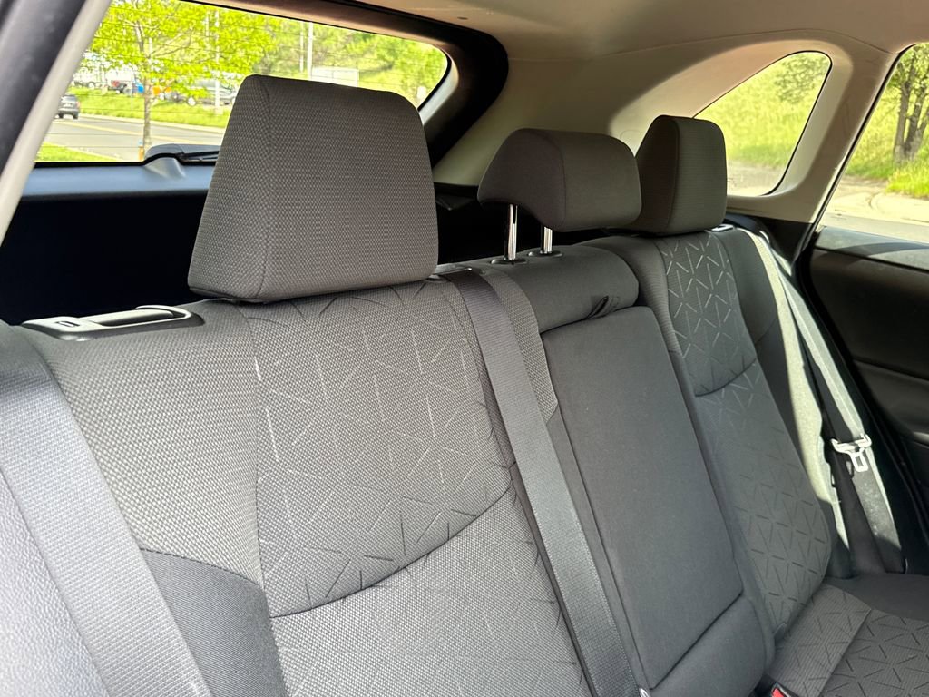 Used 2021 Toyota RAV4 XLE AWD/4WD image 26