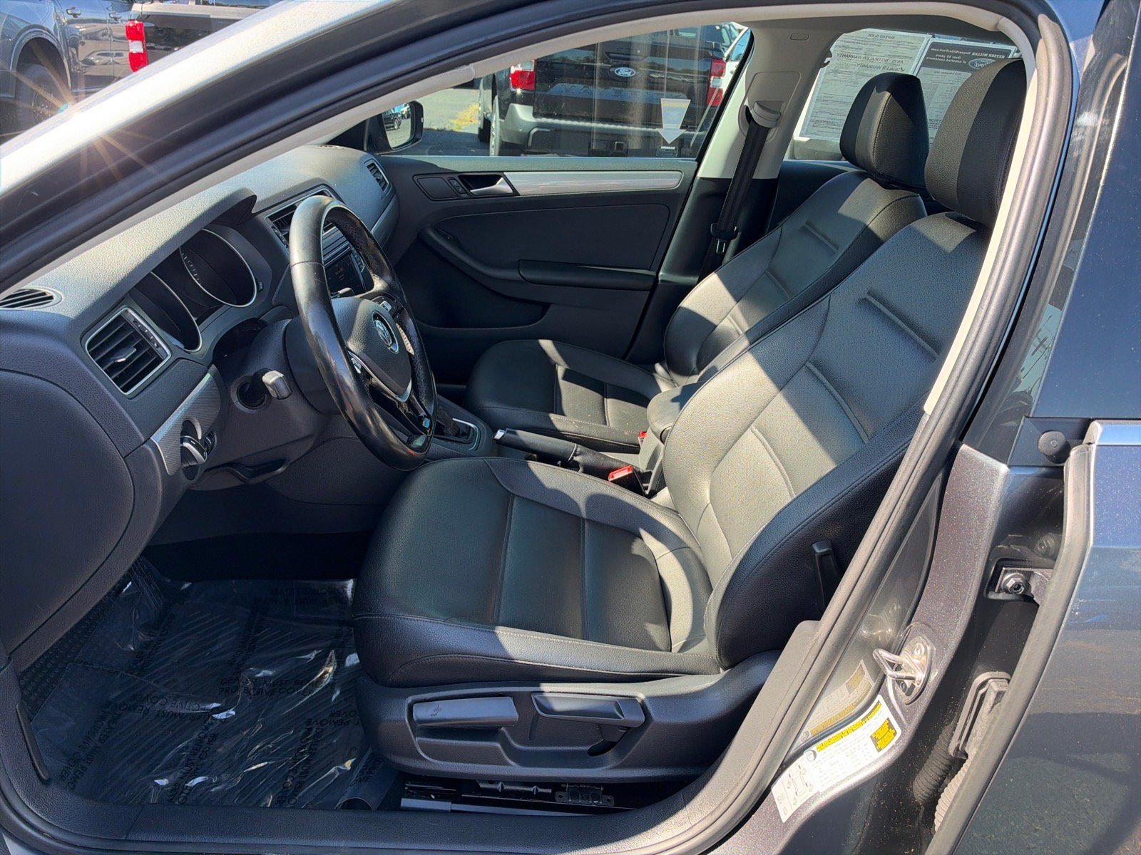 Used 2018 Volkswagen Jetta SE FWD image 7