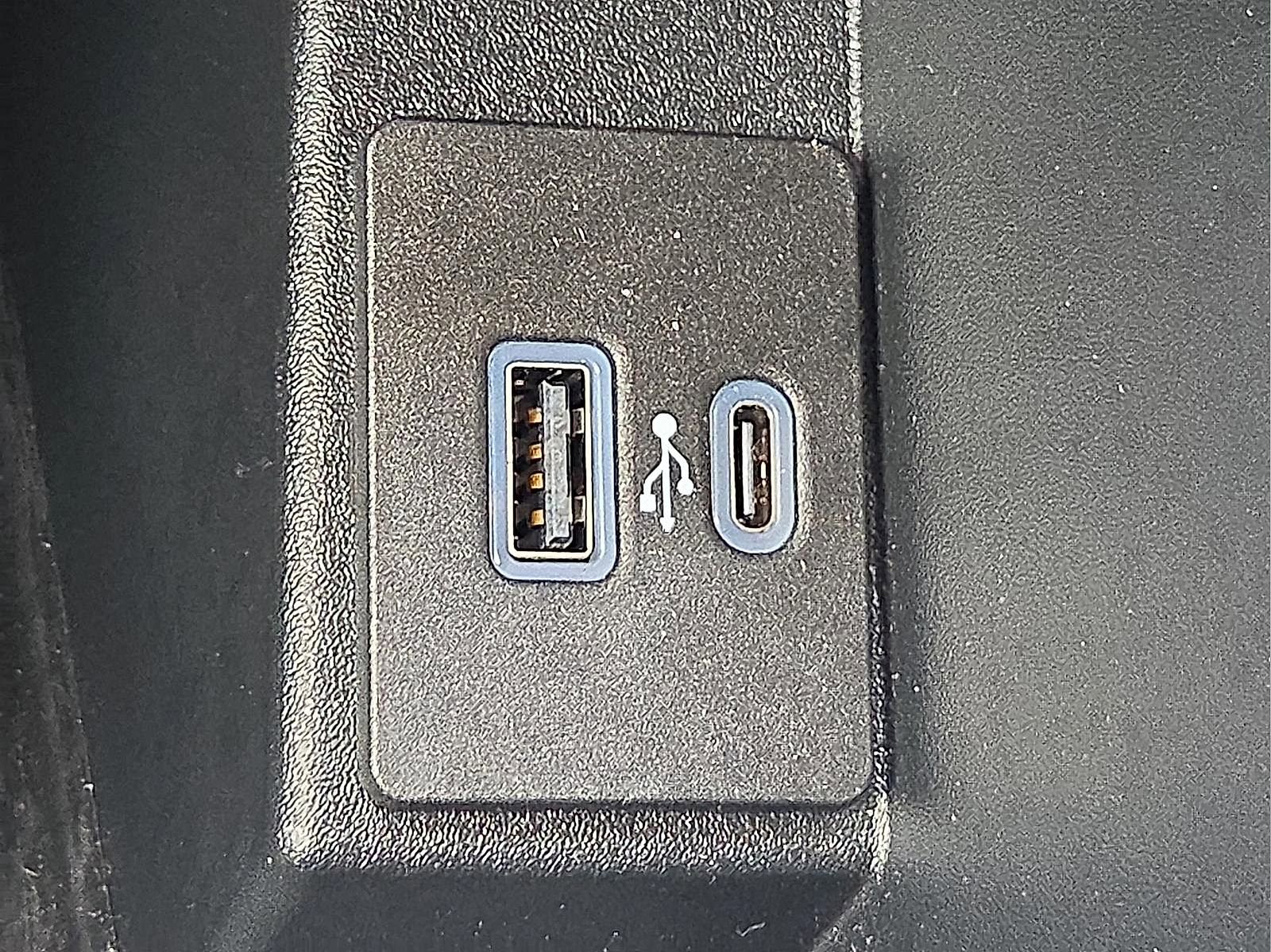 Certified 2023 Ford Edge SEL w/ Convenience Package AWD/4WD image 18