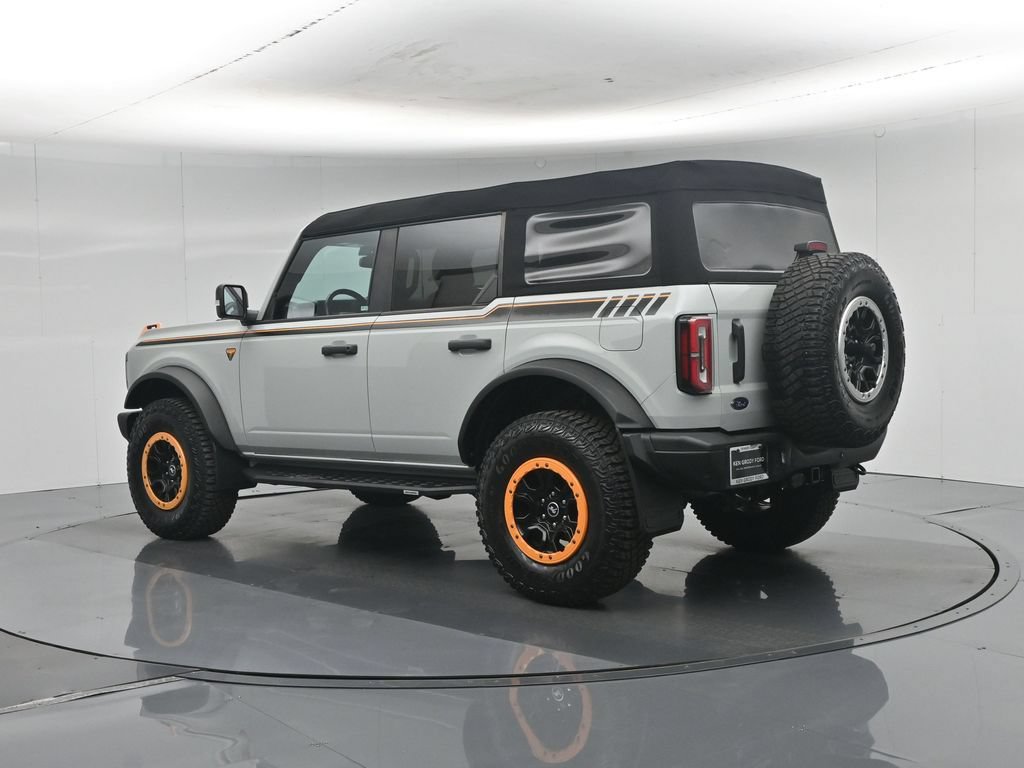 Certified 2023 Ford Bronco Badlands w/ Sasquatch Package AWD/4WD image 7