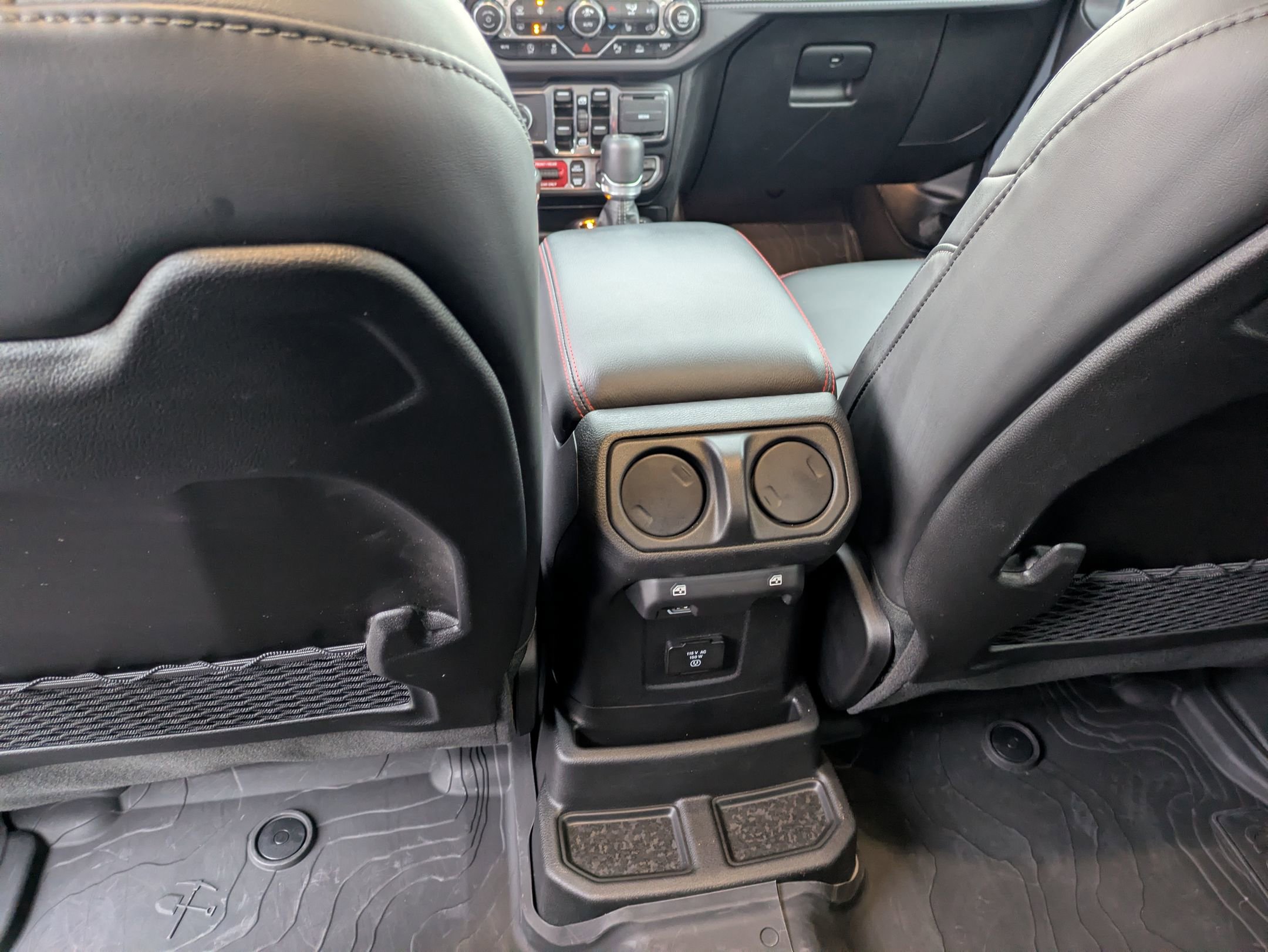 Used 2024 Jeep Wrangler Unlimited Rubicon w/ Technology Group image 34