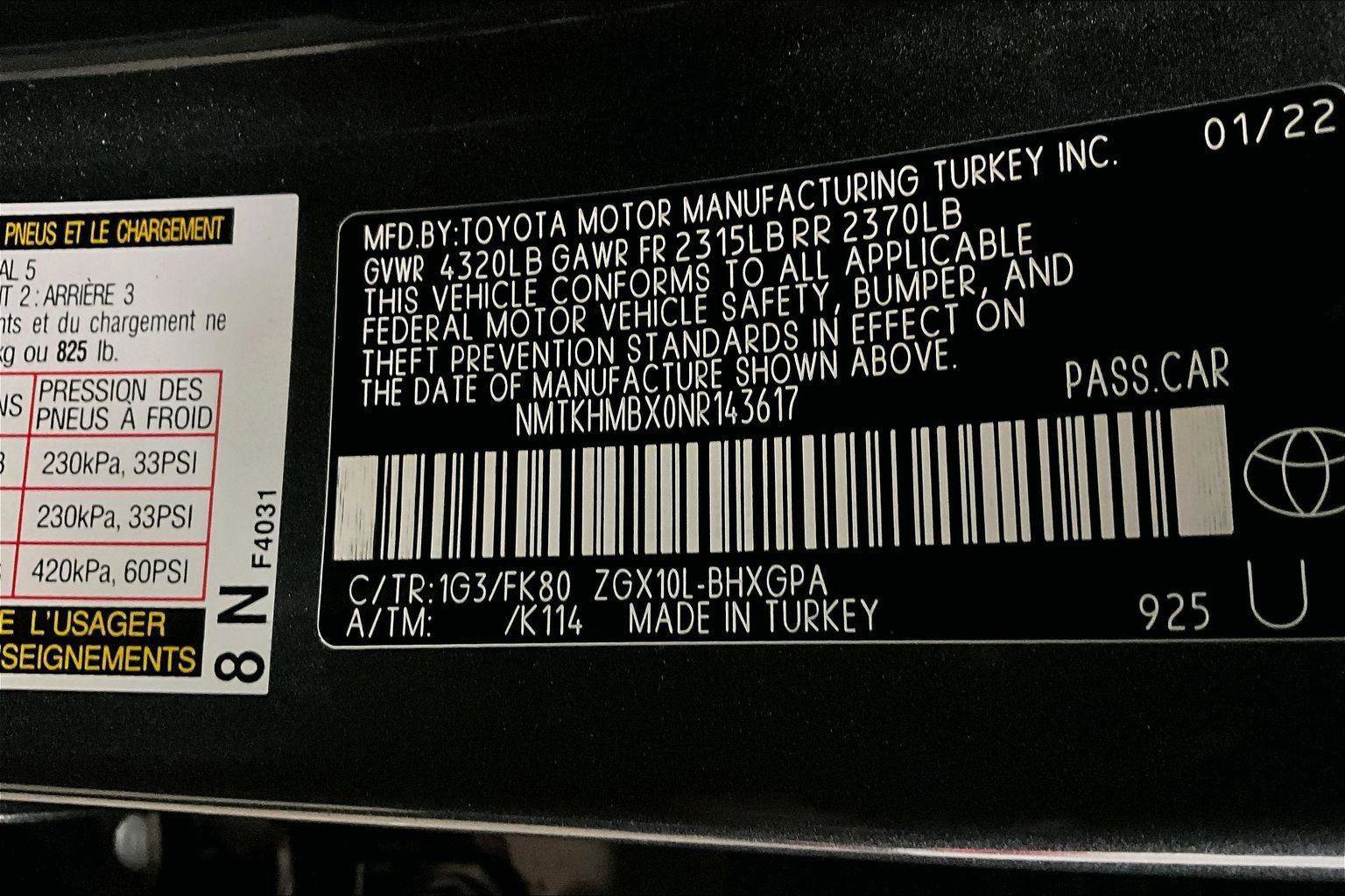 Used 2022 Toyota C-HR XLE image 32