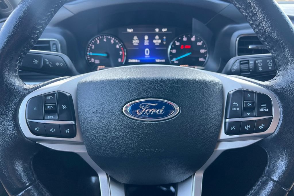 Certified 2022 Ford Explorer XLT w/ Equipment Group 202A image 24