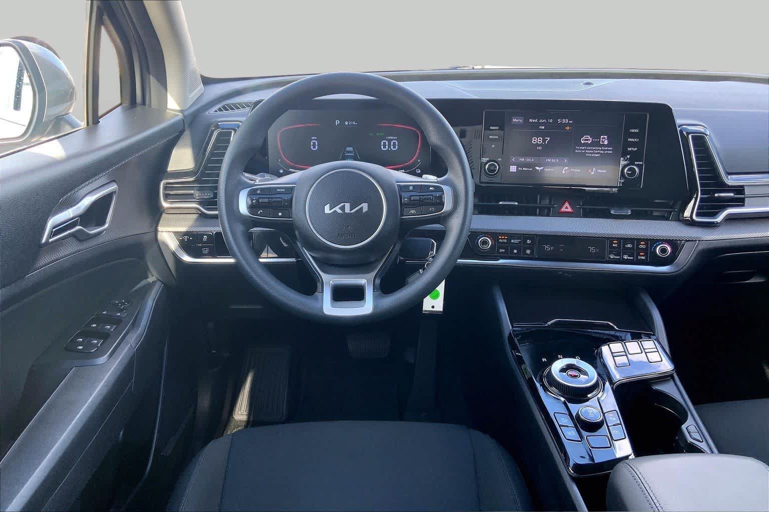 Used 2023 Kia Sportage LX AWD/4WD image 6