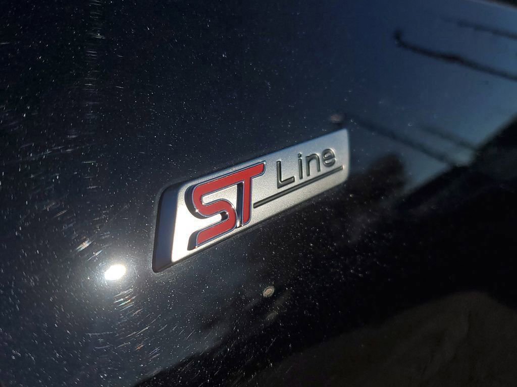 Certified 2023 Ford Explorer ST-Line w/ Class IV Trailer Tow Package image 7