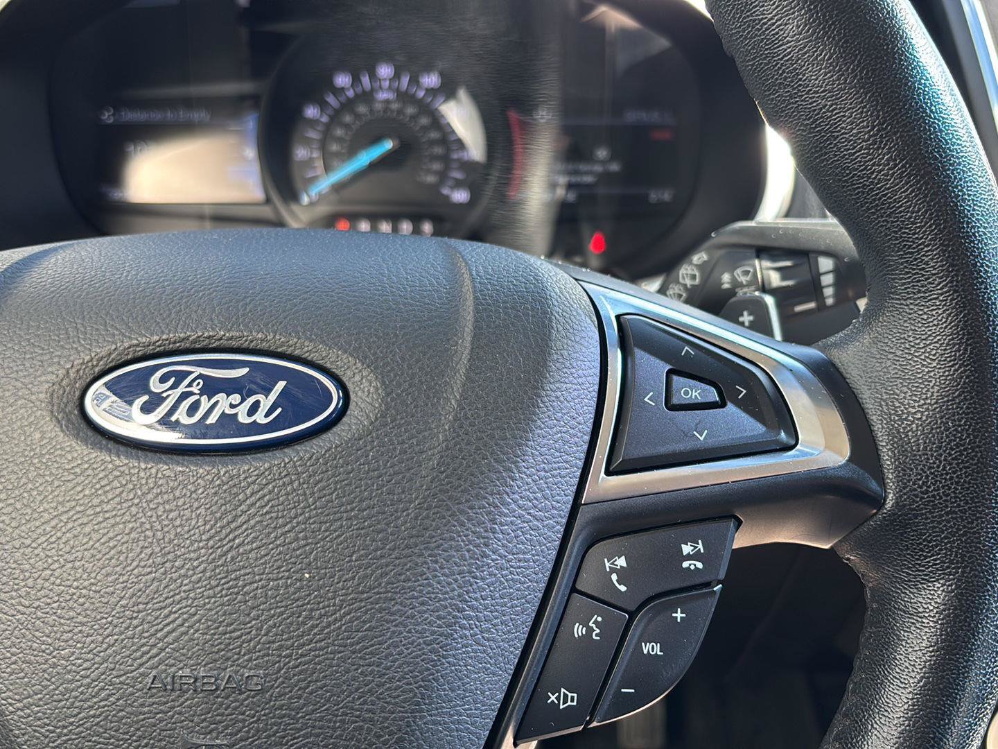 Certified 2019 Ford Edge Titanium w/ Cold Weather Package AWD/4WD image 19