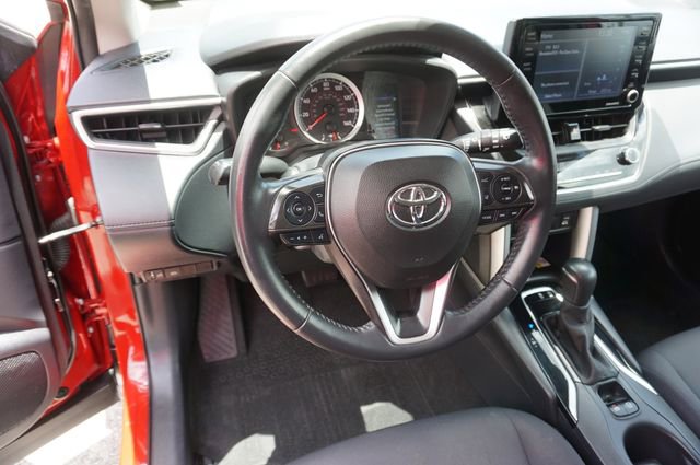 Used 2022 Toyota Corolla Cross LE w/ Moonroof Package FWD image 11
