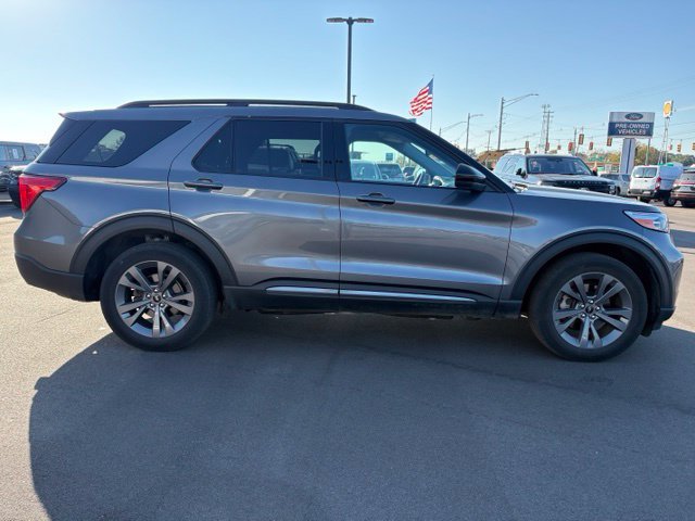 Certified 2023 Ford Explorer XLT w/ Equipment Group 202A AWD/4WD image 8