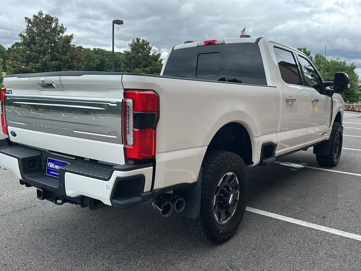 Certified 2023 Ford F250 Platinum w/ Tremor Off-Road Package AWD/4WD image 5