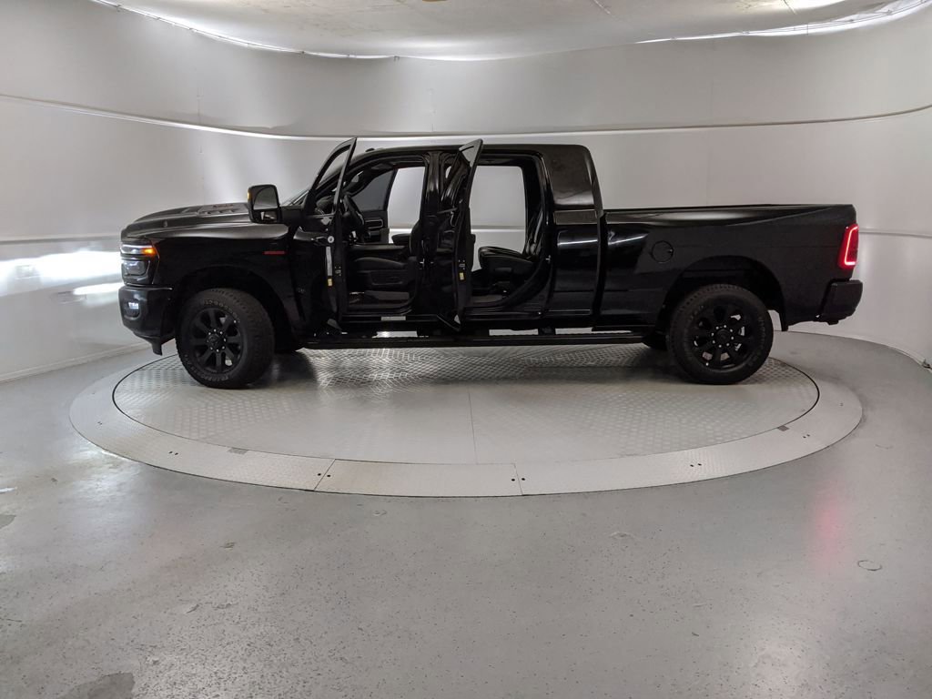 Used 2025 RAM 3500 Laramie image 13