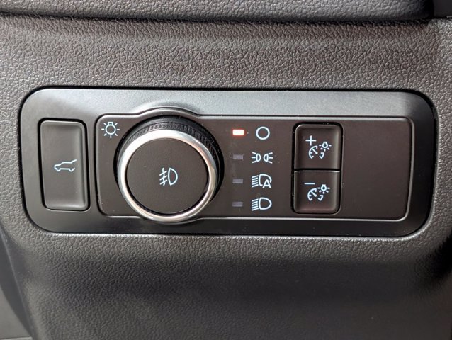 Certified 2025 Ford Escape ST-Line Select AWD/4WD image 10