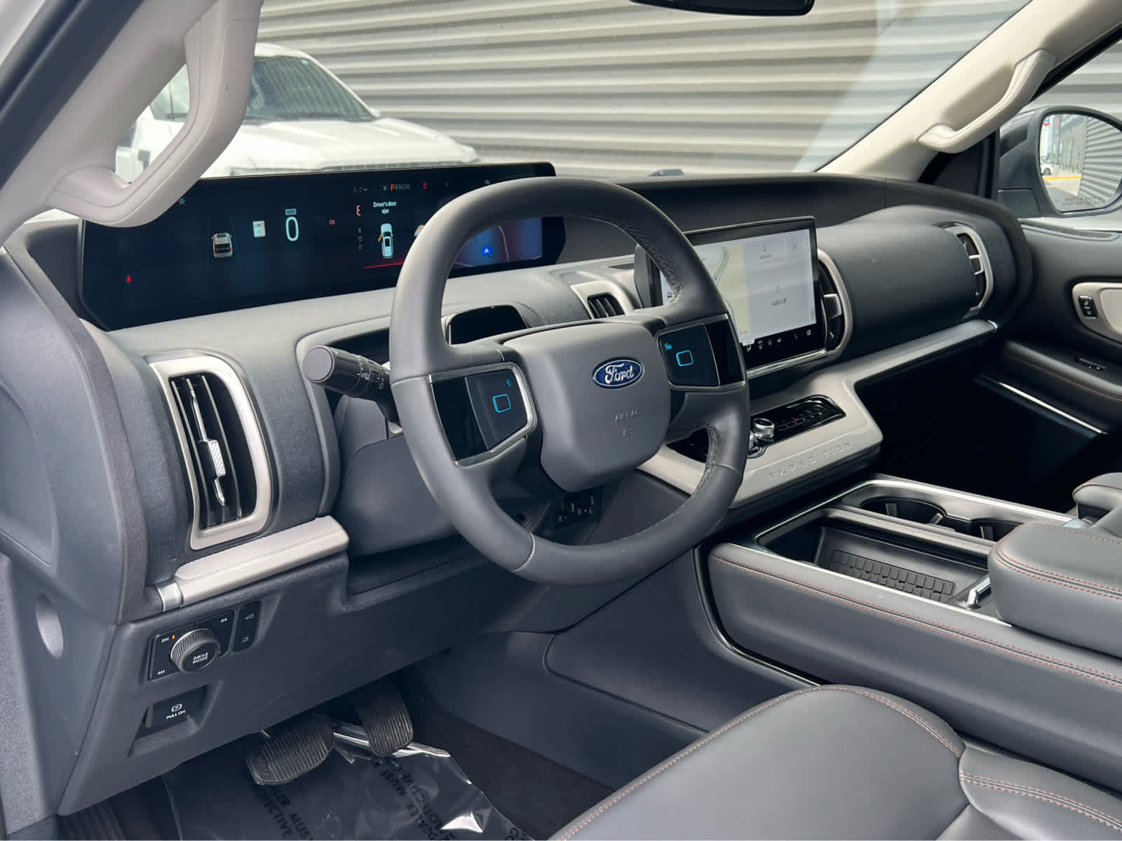 Certified 2025 Ford Expedition Active AWD/4WD image 30
