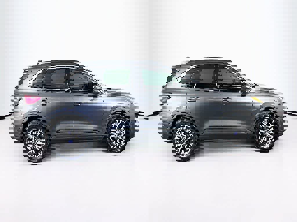 Certified 2020 Ford Escape SEL image 26