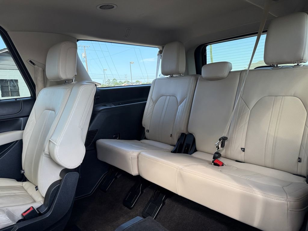 Certified 2022 Ford Expedition Max Platinum image 17