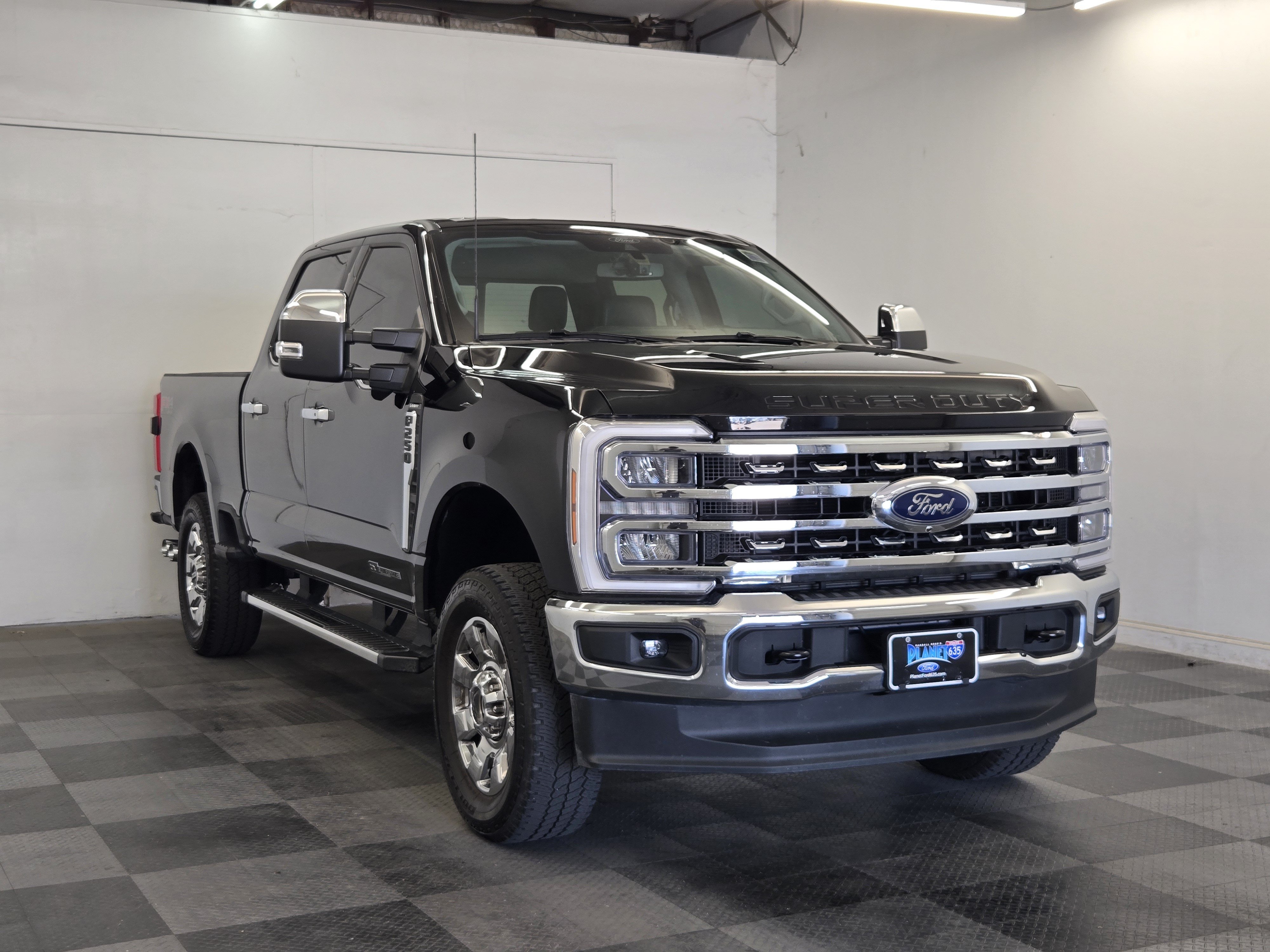 Certified 2025 Ford F250 Lariat w/ Chrome Package AWD/4WD image 2