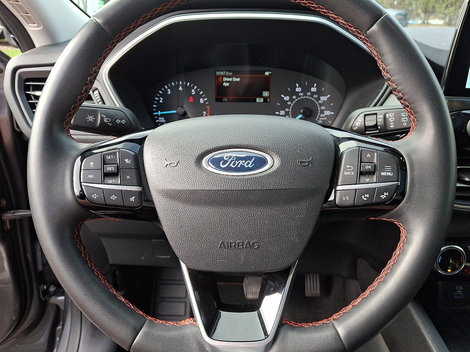Certified 2022 Ford Escape SEL w/ SEL Stealth AWD Package image 21