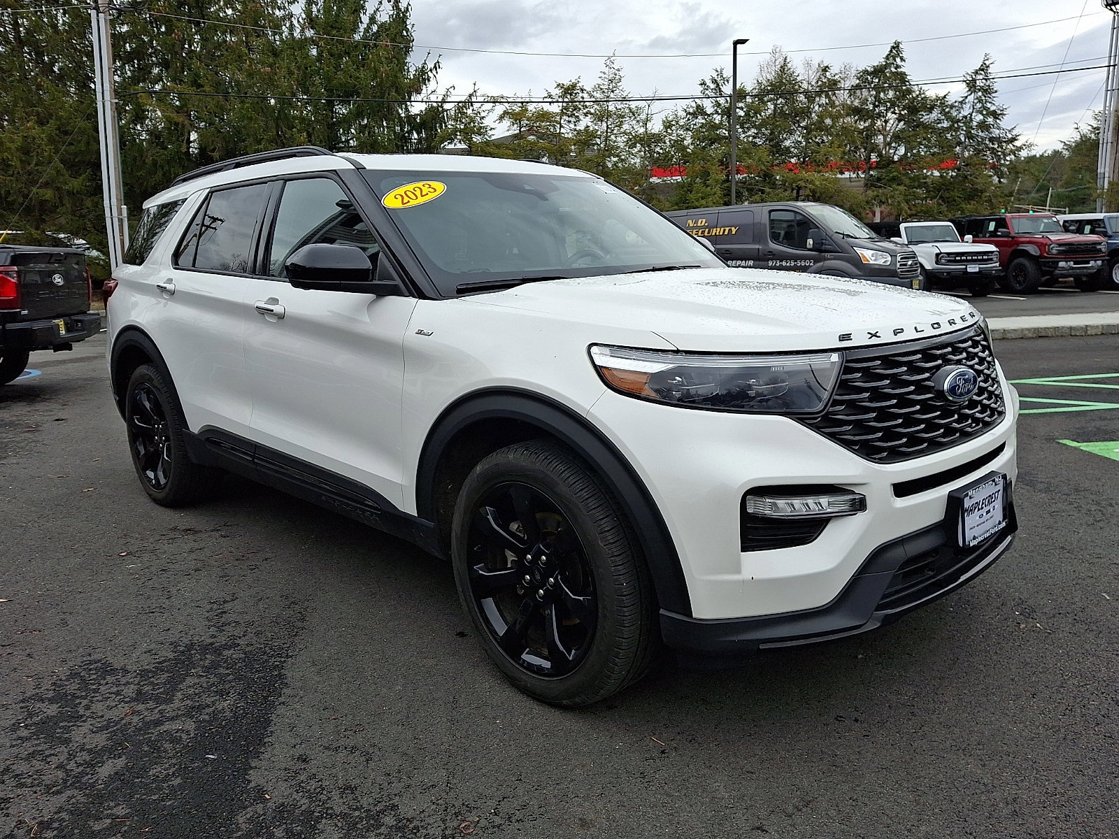 Certified 2023 Ford Explorer ST-Line w/ Class IV Trailer Tow Package image 7