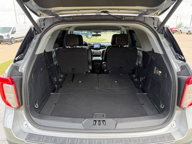 Certified 2023 Ford Explorer XLT w/ Equipment Group 202A RWD image 7
