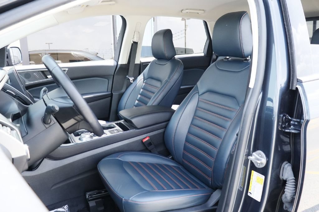 Certified 2023 Ford Edge SEL w/ Sport Appearance Package AWD/4WD image 5