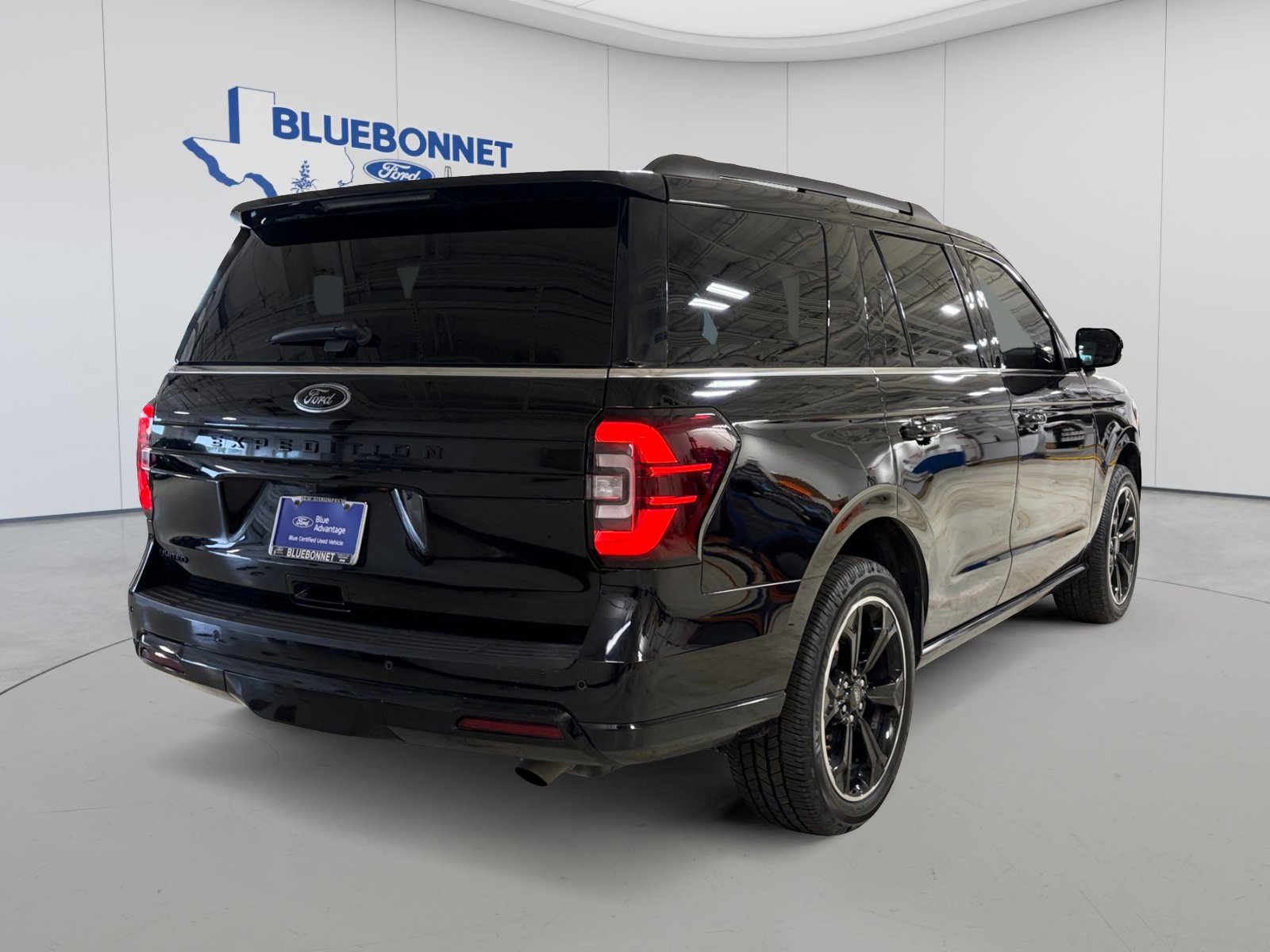 Certified 2023 Ford Expedition Limited RWD image 5