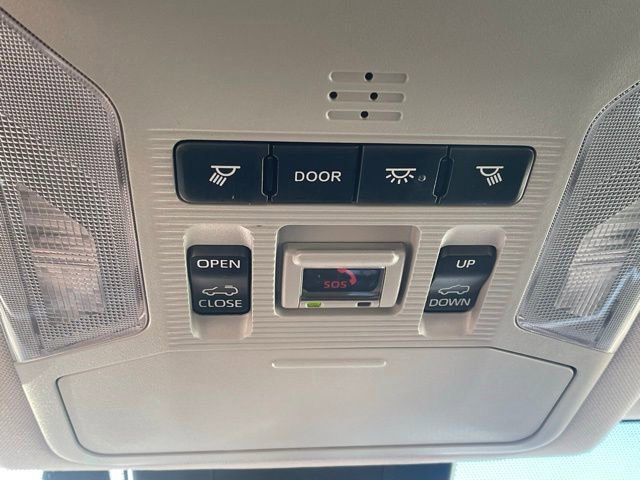 Used 2021 Toyota RAV4 XLE w/ Convenience Package image 28