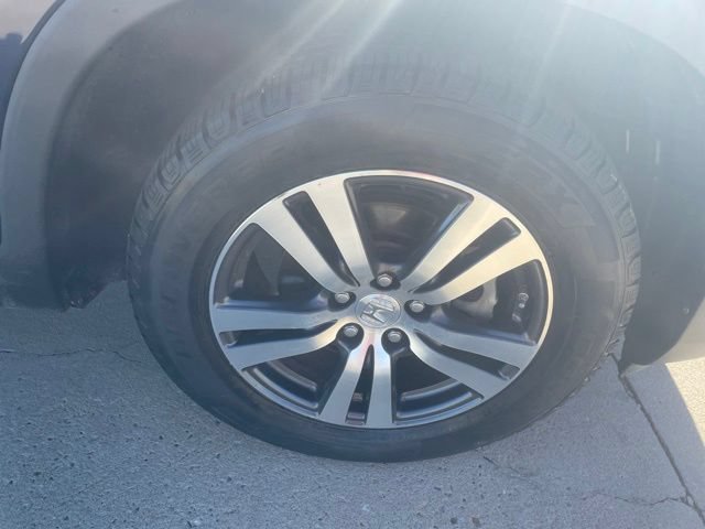 Used 2017 Honda Pilot EX-L image 2