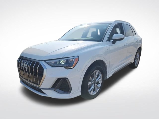 Used 2022 Audi Q3 2.0T Premium w/ Convenience Package AWD/4WD image 4