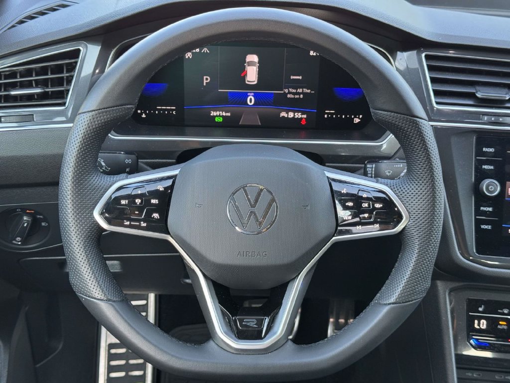Used 2022 Volkswagen Tiguan SE R-Line AWD/4WD image 11