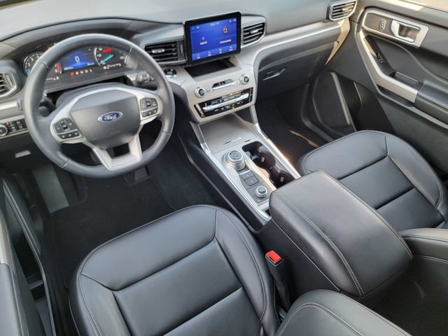 Certified 2023 Ford Explorer XLT w/ Equipment Group 202A AWD/4WD image 39