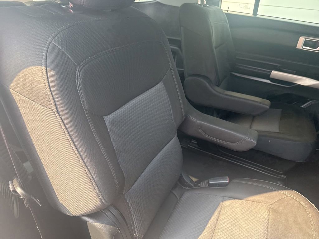 Certified 2022 Ford Explorer XLT RWD image 30
