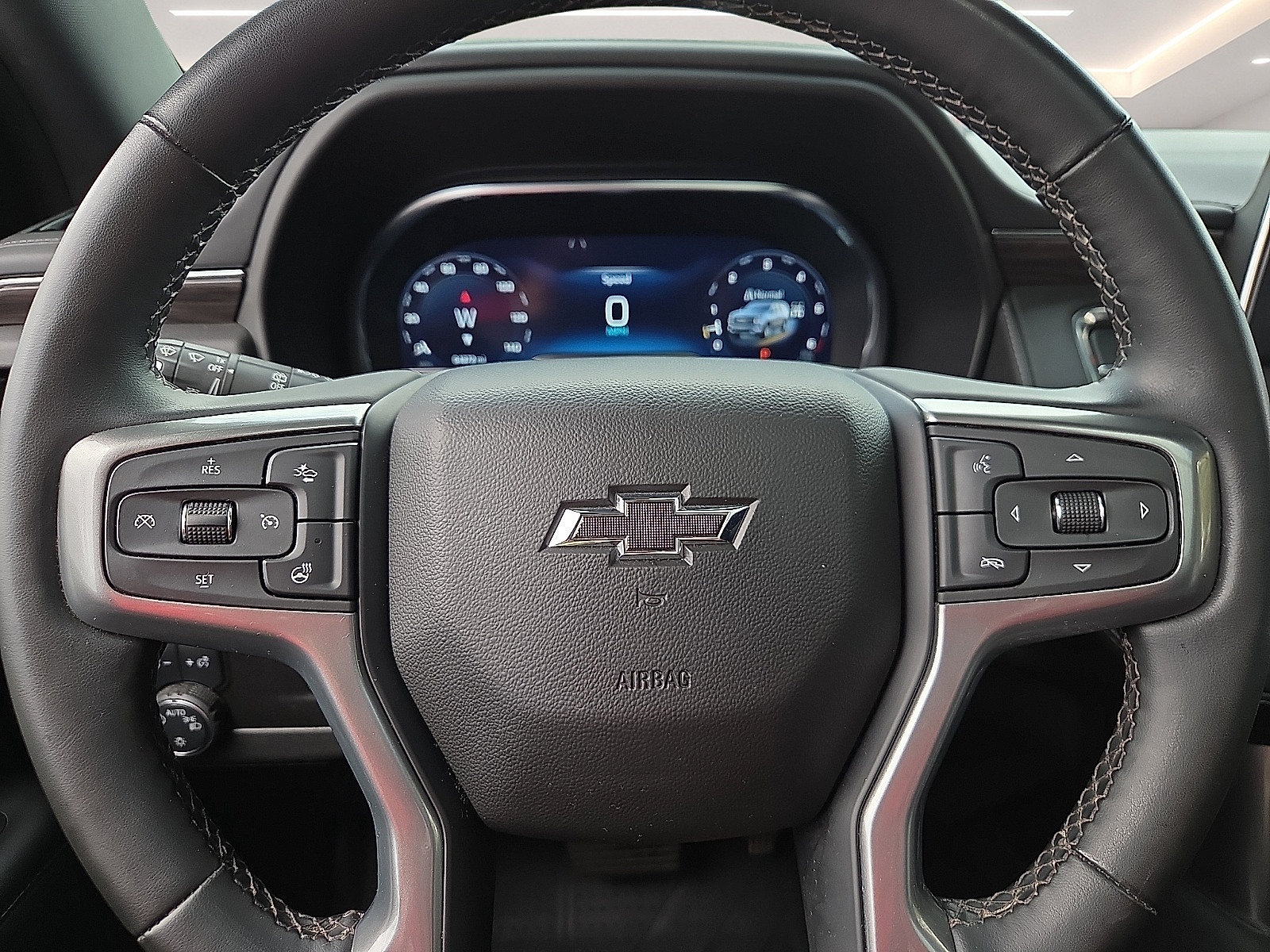 Used 2023 Chevrolet Suburban Z71 w/ Luxury Package AWD/4WD image 24