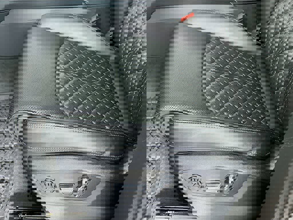 Used 2021 Audi SQ7 Premium Plus w/ Executive Package image 32