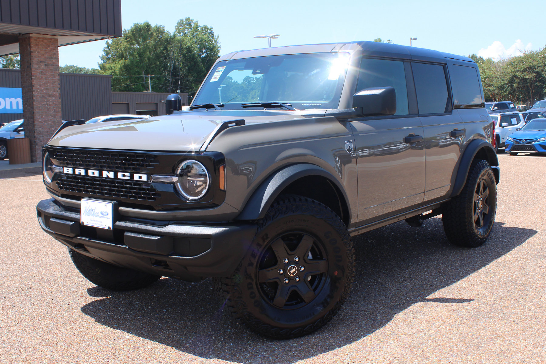 Certified 2025 Ford Bronco Big Bend AWD/4WD image 3