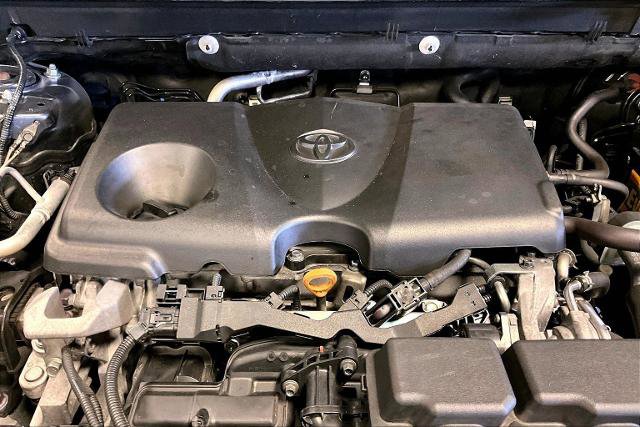 Used 2020 Toyota RAV4 XLE image 34