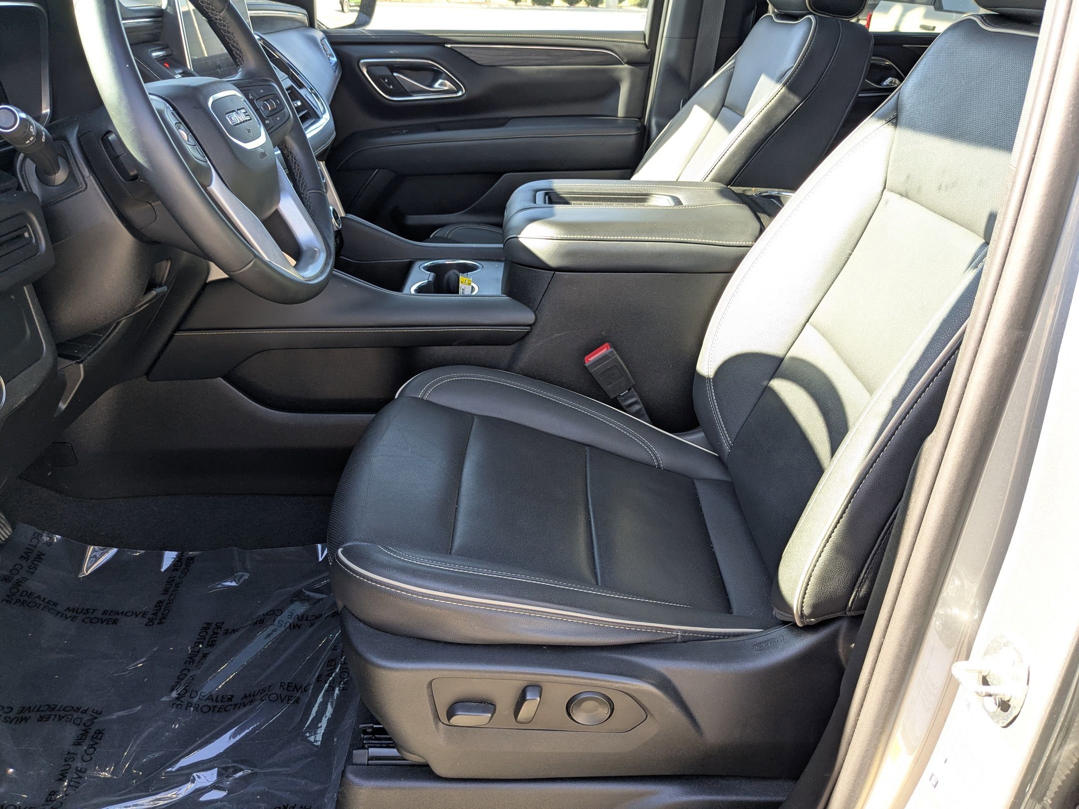 Used 2023 GMC Yukon SLT image 15