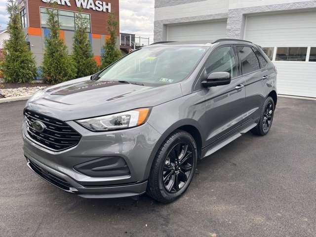 Certified 2022 Ford Edge SE w/ Black Appearance Package image 9