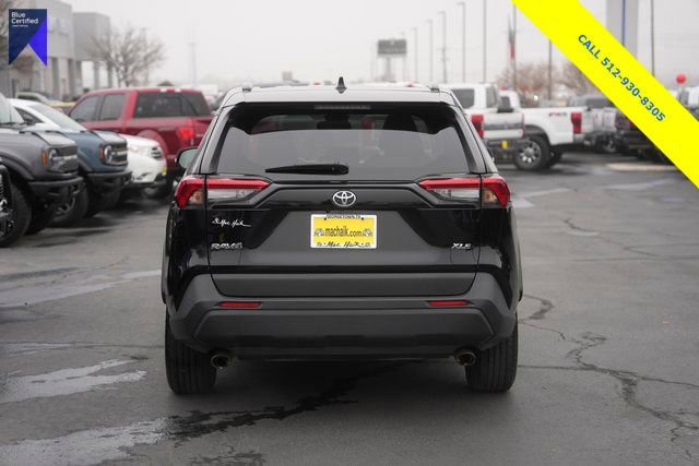Used 2021 Toyota RAV4 XLE w/ Convenience Package image 5