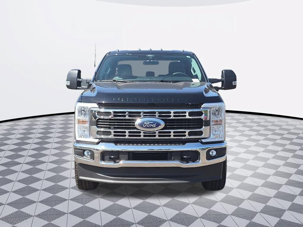Certified 2026 Ford F250 XLT w/ FX4 Off-Road Package AWD/4WD image 8