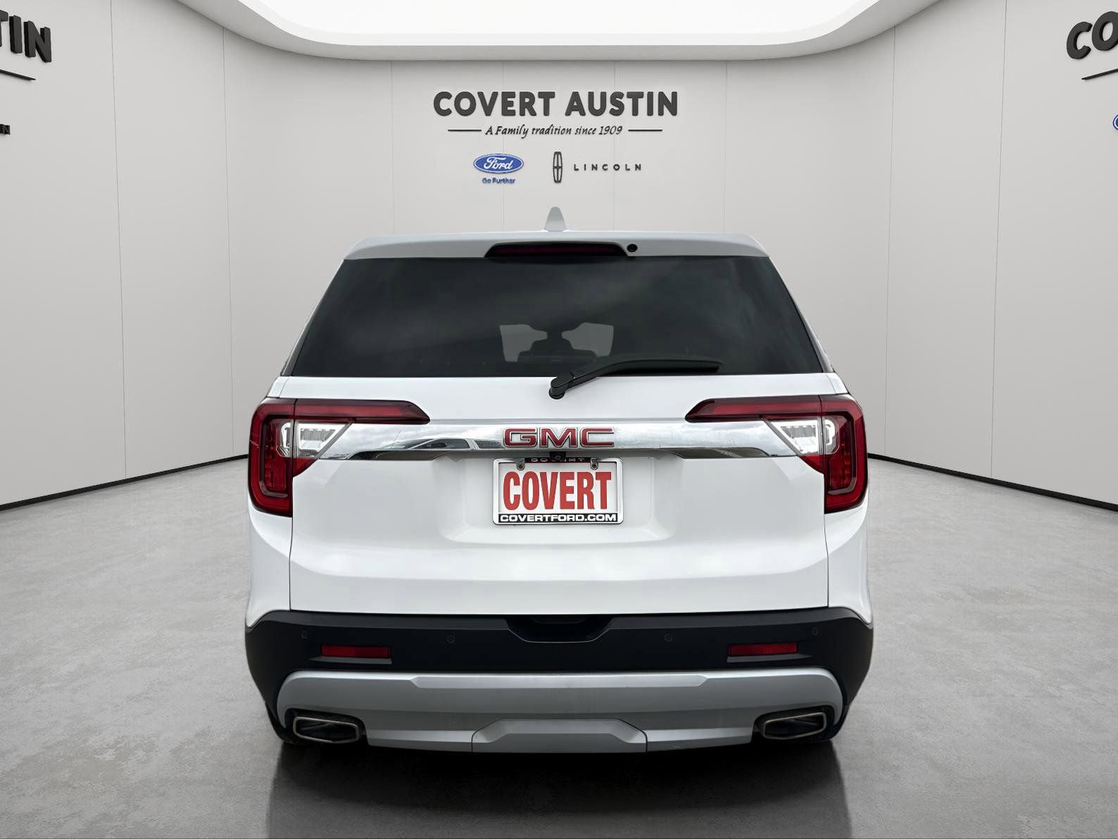 Used 2023 GMC Acadia SLE image 4